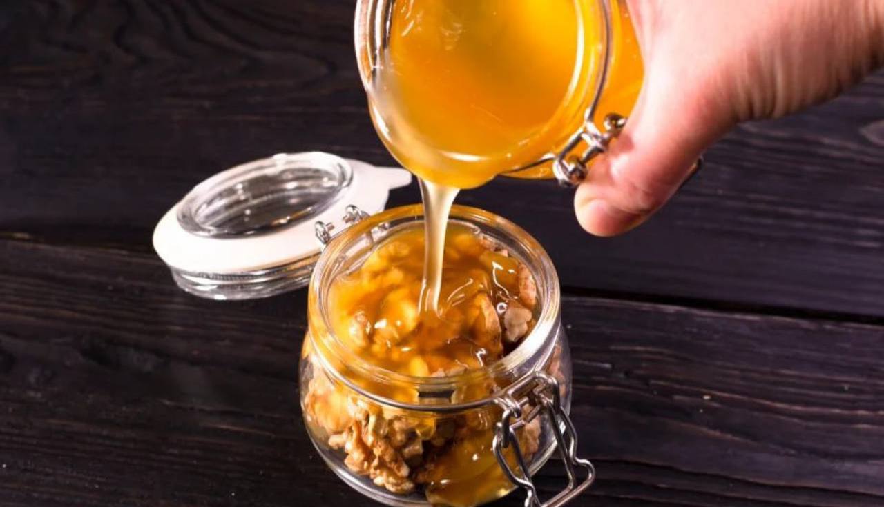 Kreeka pähklid ja mesi kilpnäärme heaks!